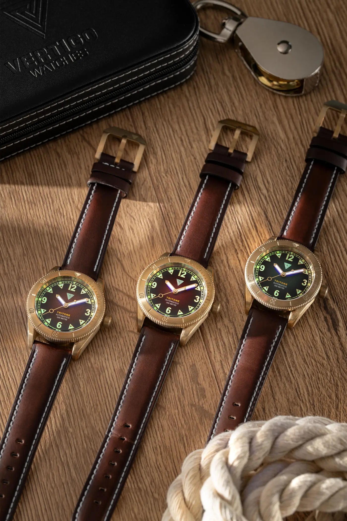Orologi Vertigo Tritone con lume notturno visibile sui quadranti