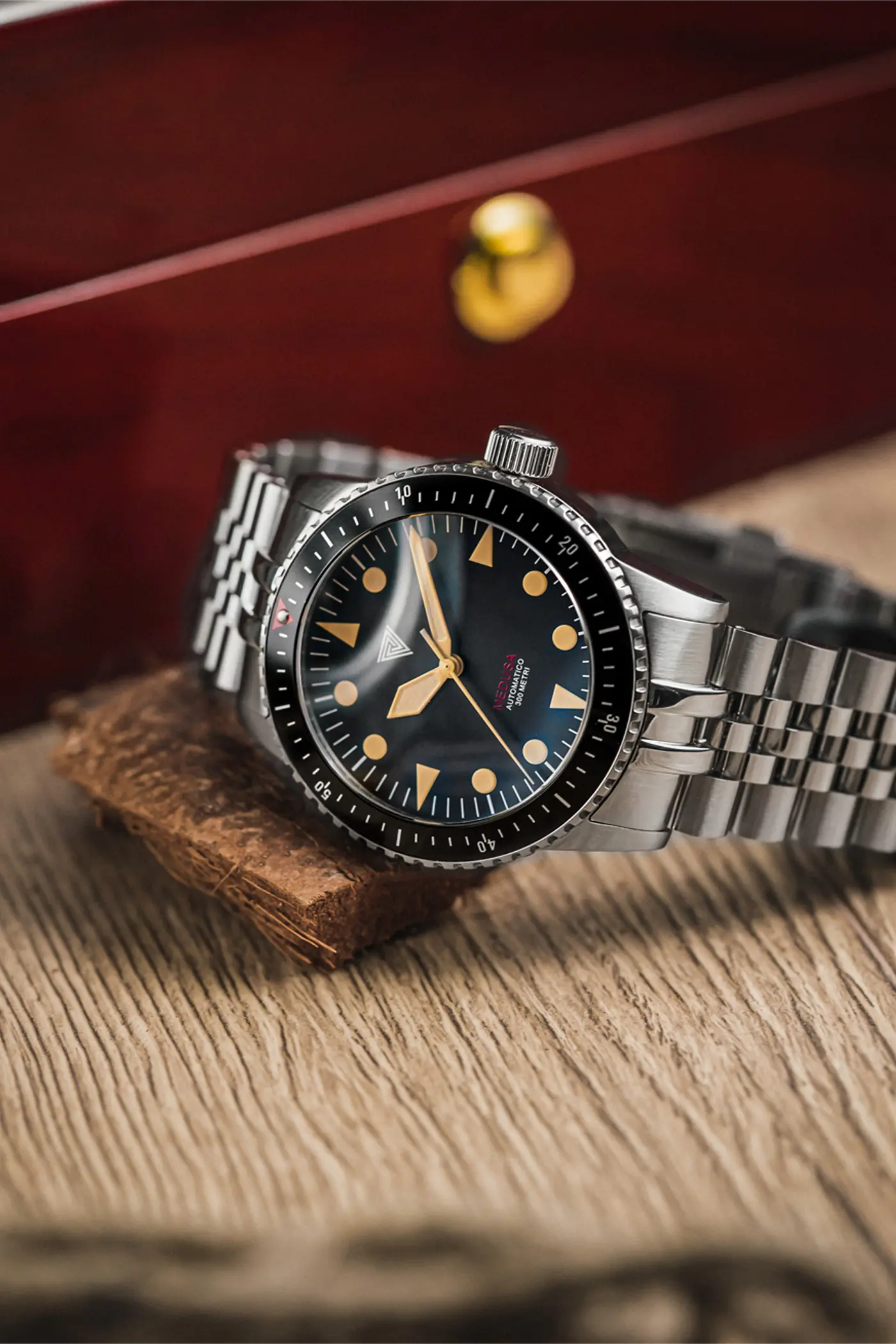 Vertigo Medusa Black