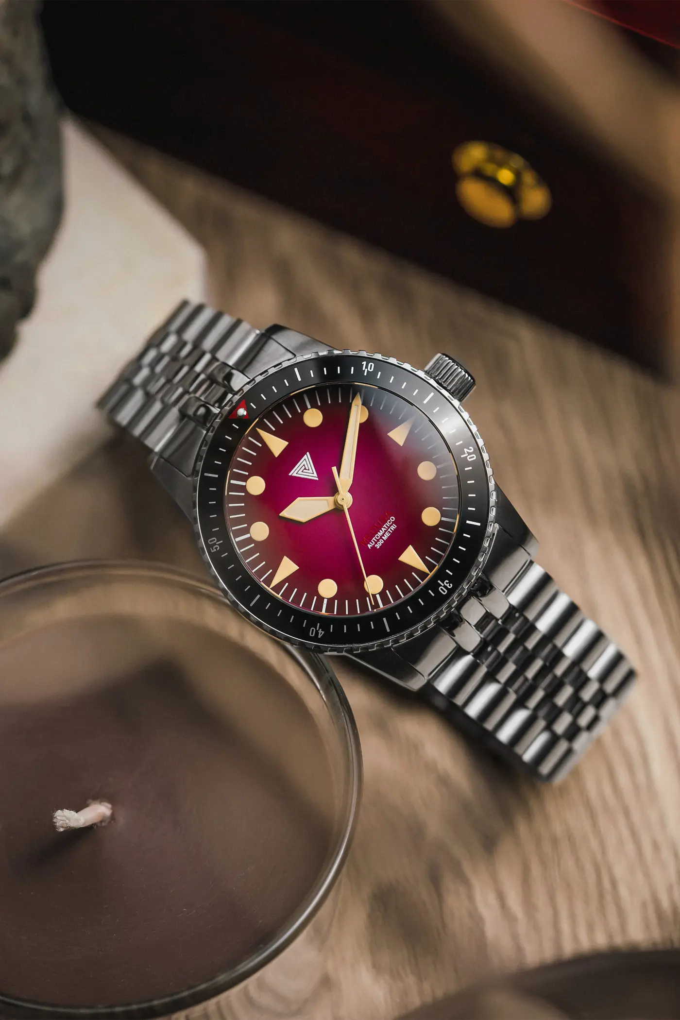 Vertigo Medusa Red