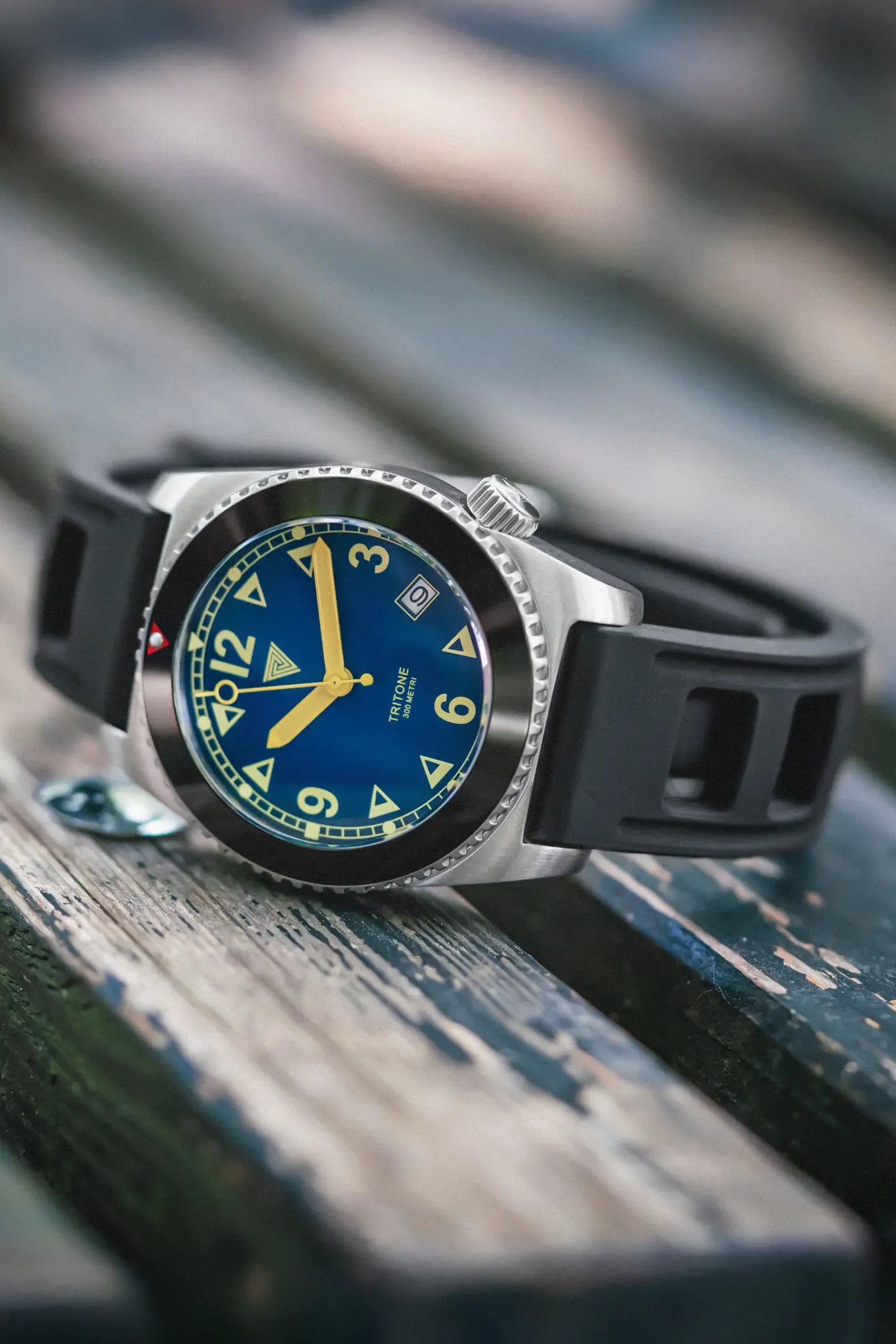 Vertigo Tritone Blue