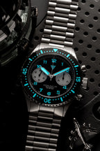 Orologio cronografo Vertigo Pilot One V2 reverse panda con quadrante luminoso al buio, stile pilot automatico con bracciale acciaio